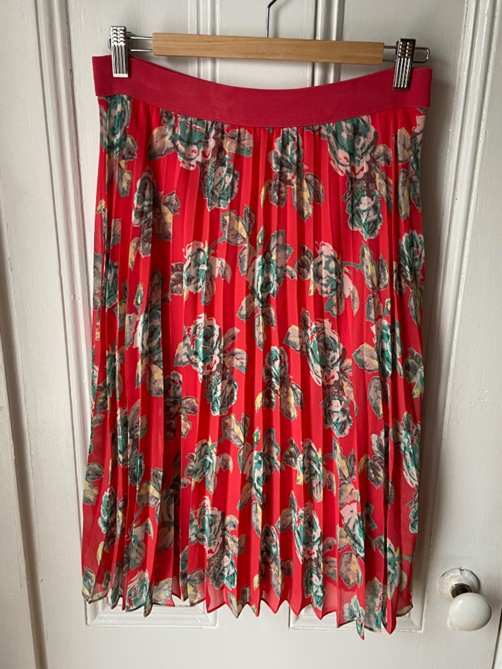 Gorgeous Pleated Summer Skirt